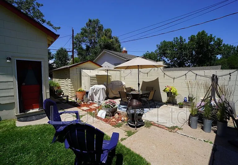 161 E Eastman Ave — Photo 13