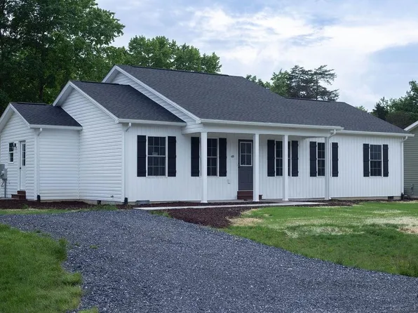 49 Evergreen Ct, Grottoes, VA 24441