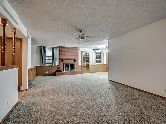 5th image of 3221 Oakbrook Dr