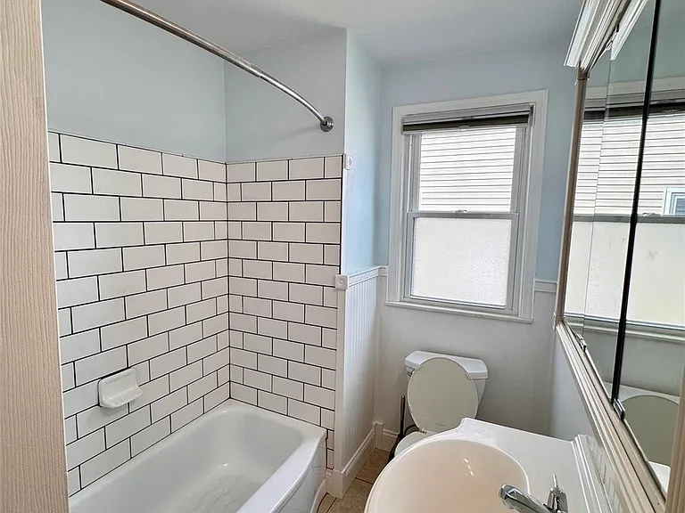 511 S Campbell Rd — Photo 6