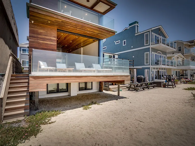 28A Surfside Ave — Photo 17