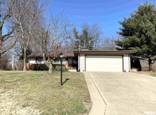 2 Twilight Ln, Springfield, IL 62712