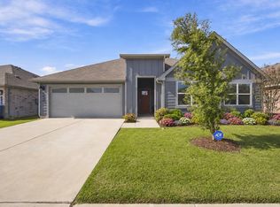 1709 Central Park Dr, Alvarado, TX 76009