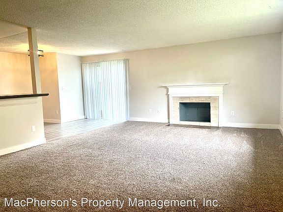 3rd image of 2413 North St #B
