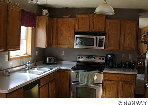 2nd image of 410 River Dr
