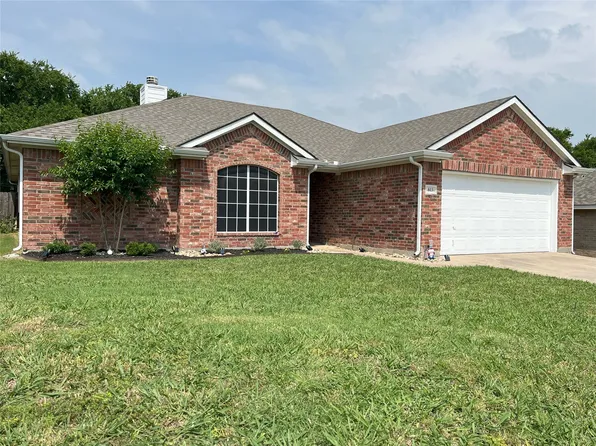813 Green Acres Ln, Midlothian, TX 76065