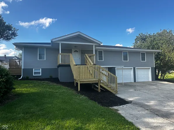 310 E Sycamore St, Westport, IN 47283
