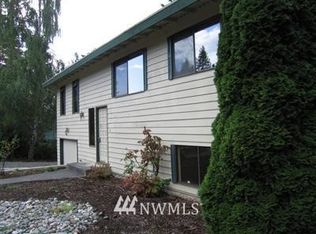 721 W Shelter Bay Dr, La Conner, WA 98257
