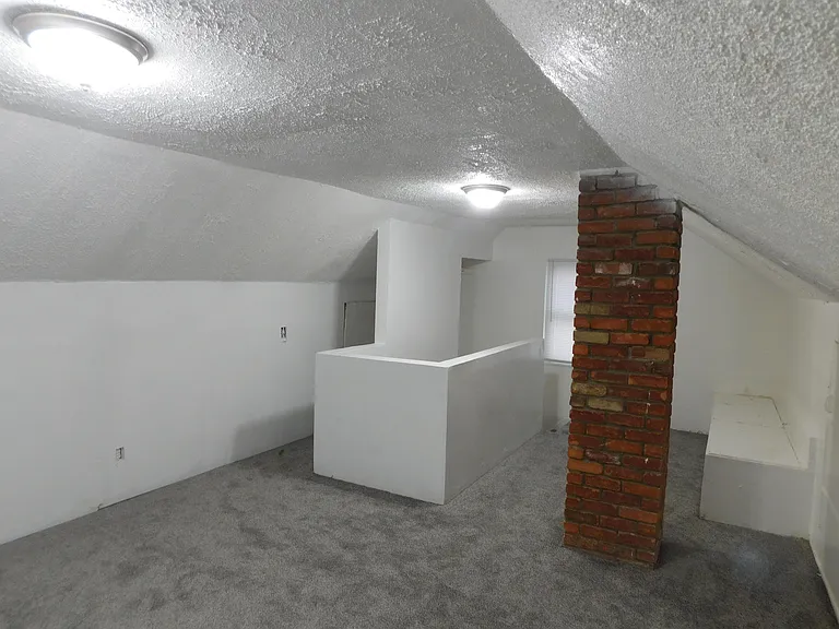 6490 Stahelin Ave — Photo 16