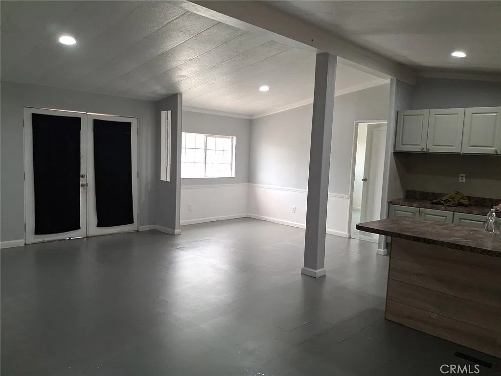 3 bed, 1152 sqft, $2,995 — Photo 3