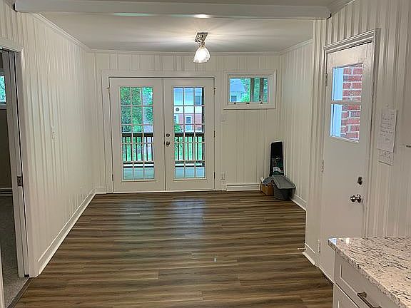 4th image of 203 Forestdale Dr