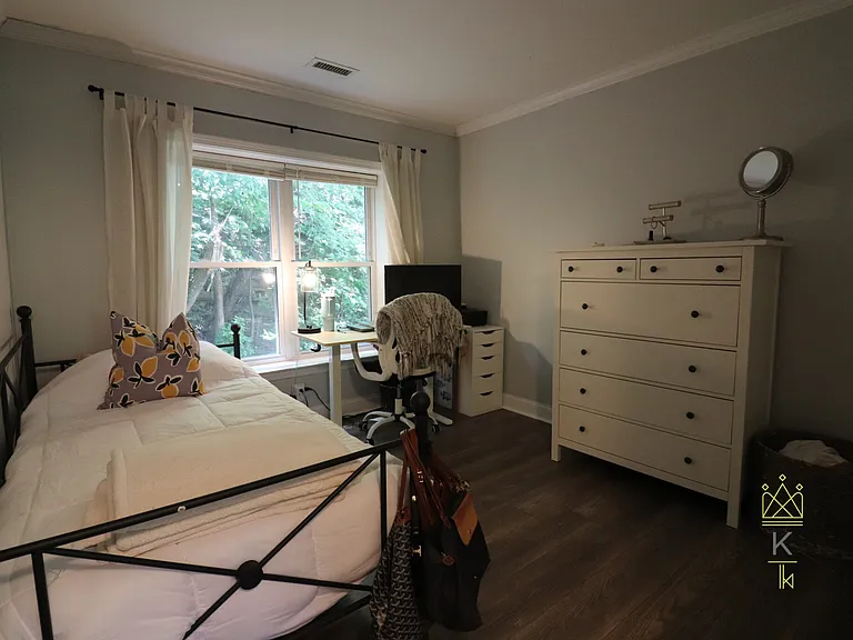 176 Newton St #1 — Photo 4