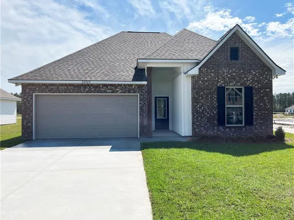 30749 Rowley Dr, Lacombe, LA 70445