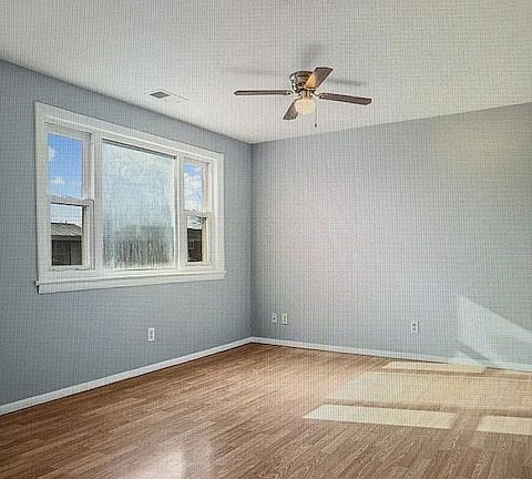 2nd image of 260A Crosswell Ave