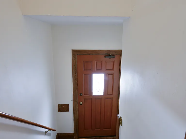 1303 Vincent Ave N — Photo 3