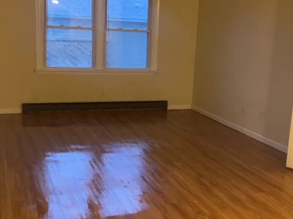 327 M St, 327 M St APT 1, Edwardsville, IL 62025