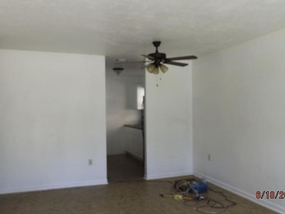 Nice Ceiling Fan in Living room