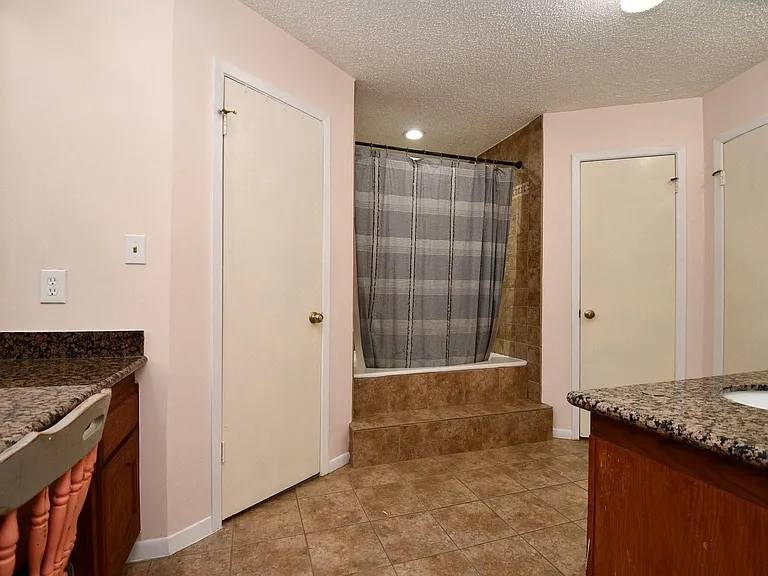 1947 Mayweather Ln — Photo 27