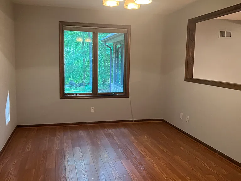 1007 Lee Jackson Dr — Photo 9