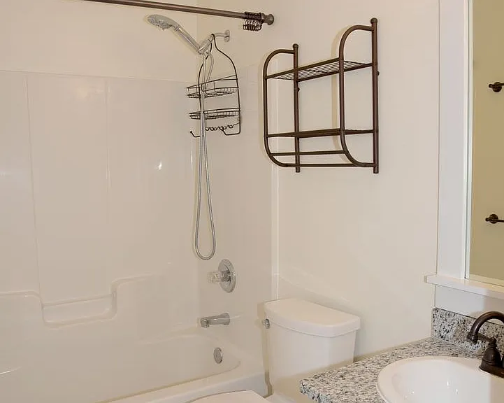 114 Quince Ave — Photo 15