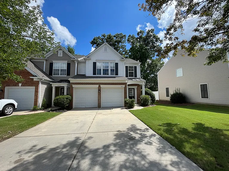 9033 McAlwaine Preserve Ave — Photo 1