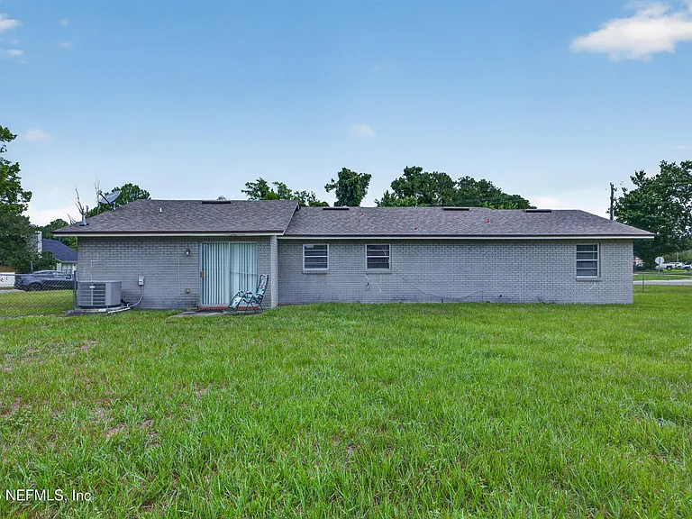 1143 Tumbleweed Dr — Photo 24
