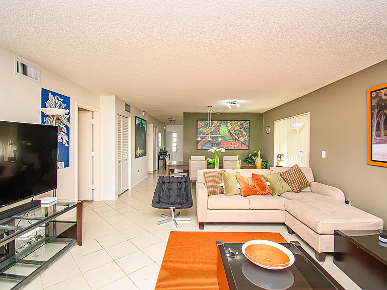 8334 Cypress Ln #1A — Photo 7
