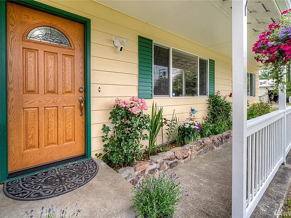 5th image of 43316 212th Ave SE