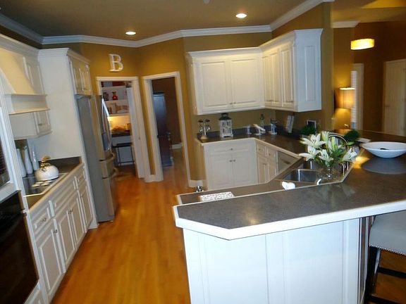 2nd image of 503 Autumnwood Dr