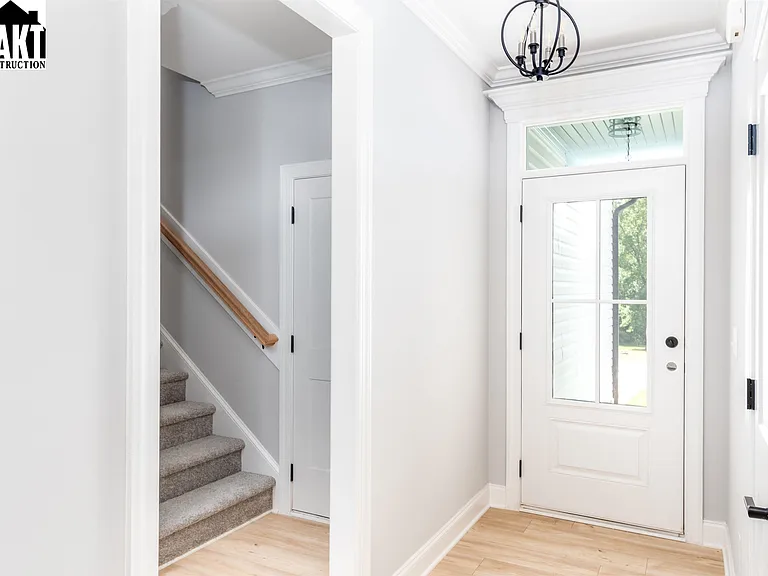 126 Creekside Dr — Photo 11