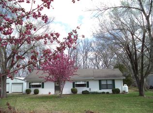 6 Bill Ave, Greenfield, MO 65661