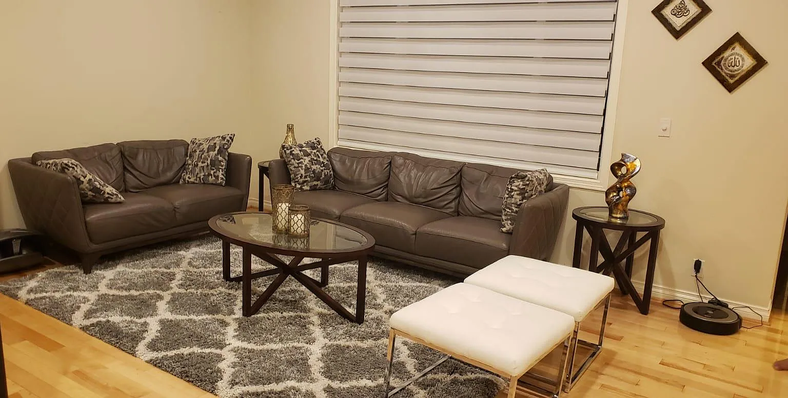4 bed, 2220 sqft, $4,350 — Photo 2