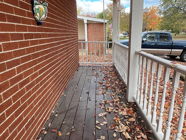 1065 Paddock Dr — Photo 11
