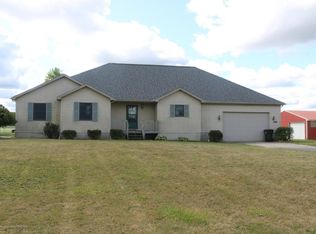 7158 Round Lake Rd, Laingsburg, MI 48848