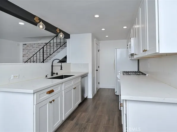 28159 Robin Ave, Santa Clarita, CA 91350