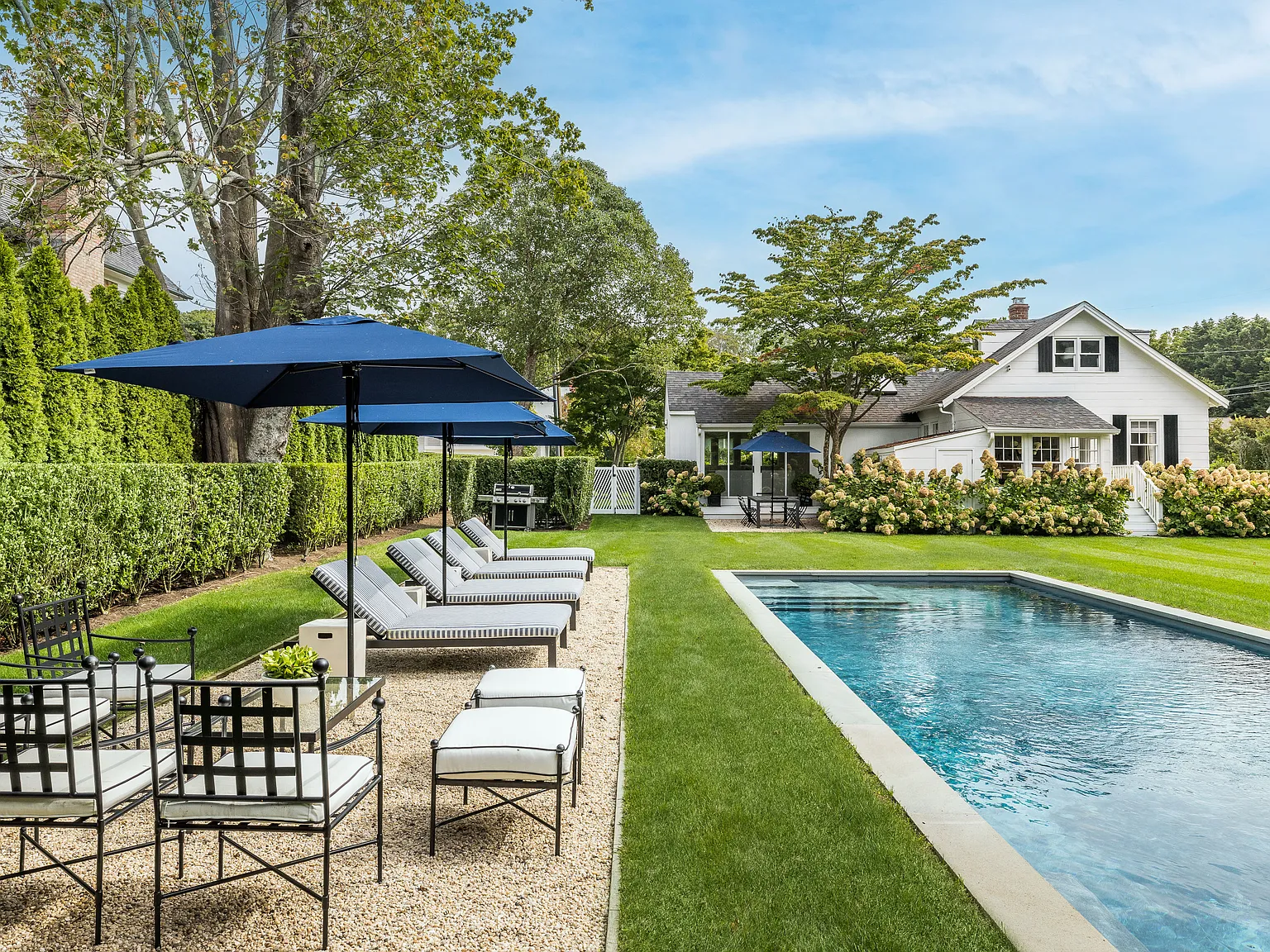 Stylish Designer Retreat - Bridgehampton — Photo 2