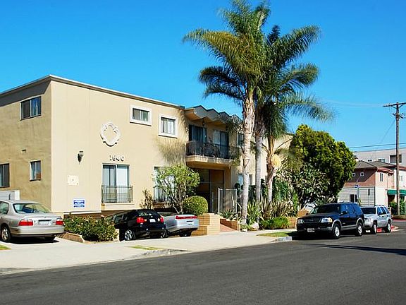 2nd image of 1640 Barry Ave APT 9