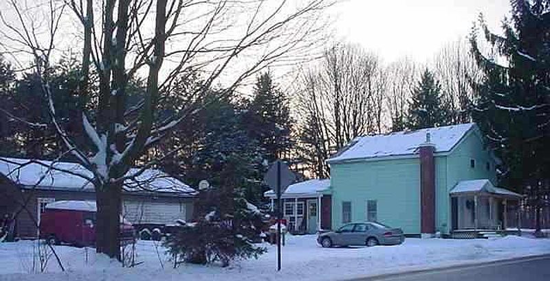 5th image of 350 MIDDLE GROVE Road