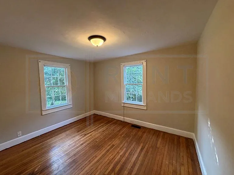 960 Zimalcrest Dr — Photo 7