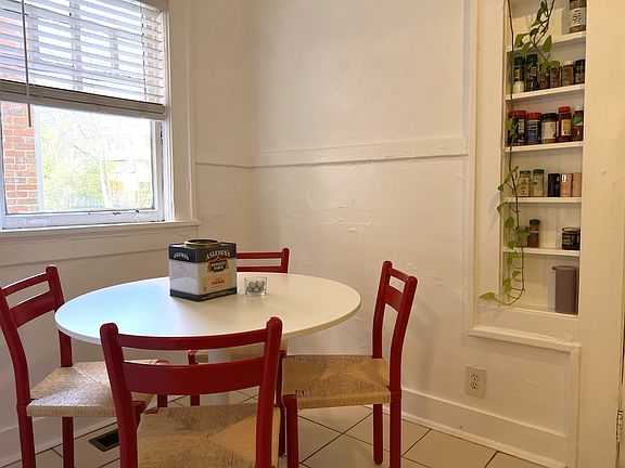 Great space for a breakfast nook!