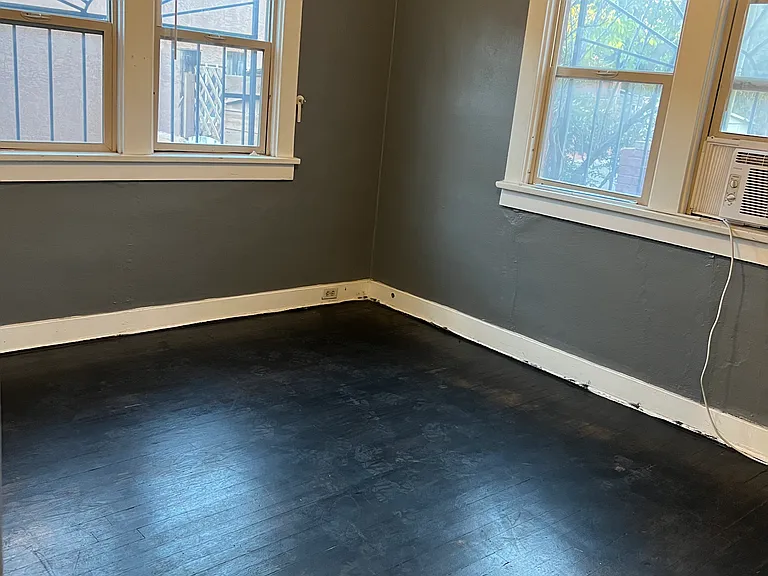 140 Girard Blvd NE — Photo 16