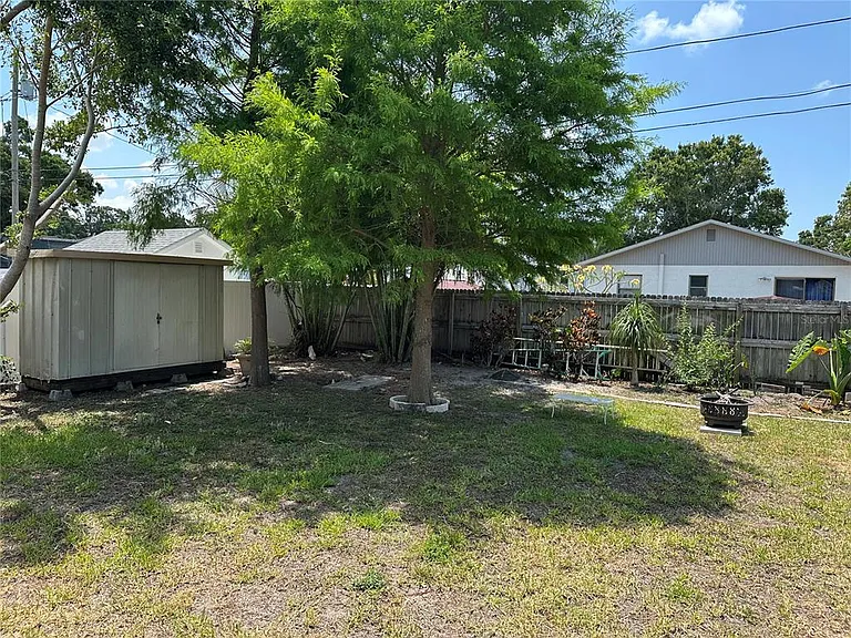 1119 Beverly Ave — Photo 20