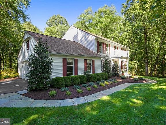 4th image of 8317 Plum Creek Dr
