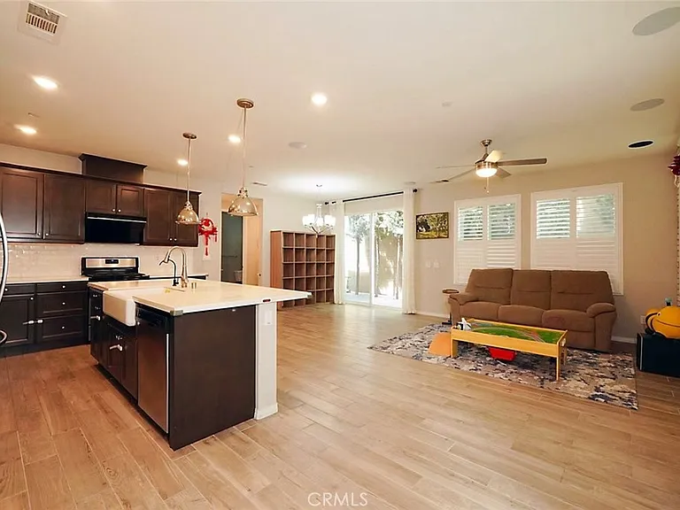 103 Cambria Ct — Photo 6