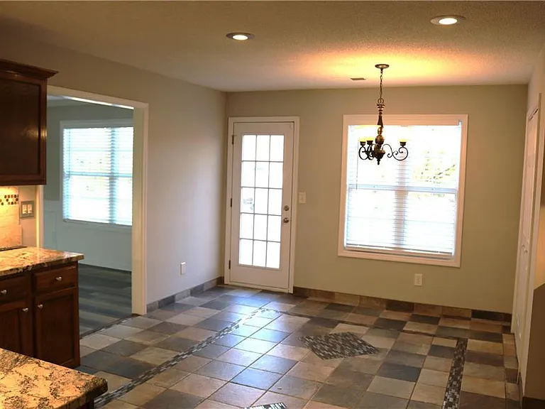 954 Downing Dr — Photo 16