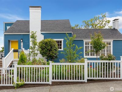 749 N 98th Street, Seattle, WA, 98103