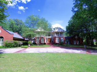 490 Greenbriar Dr, Columbus, MS 39705