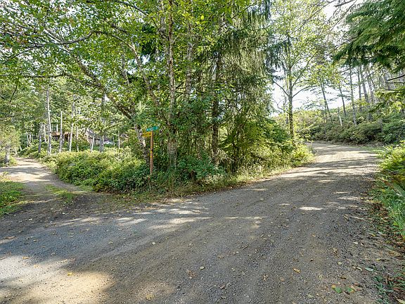 5th image of 2200 Highland Dr W