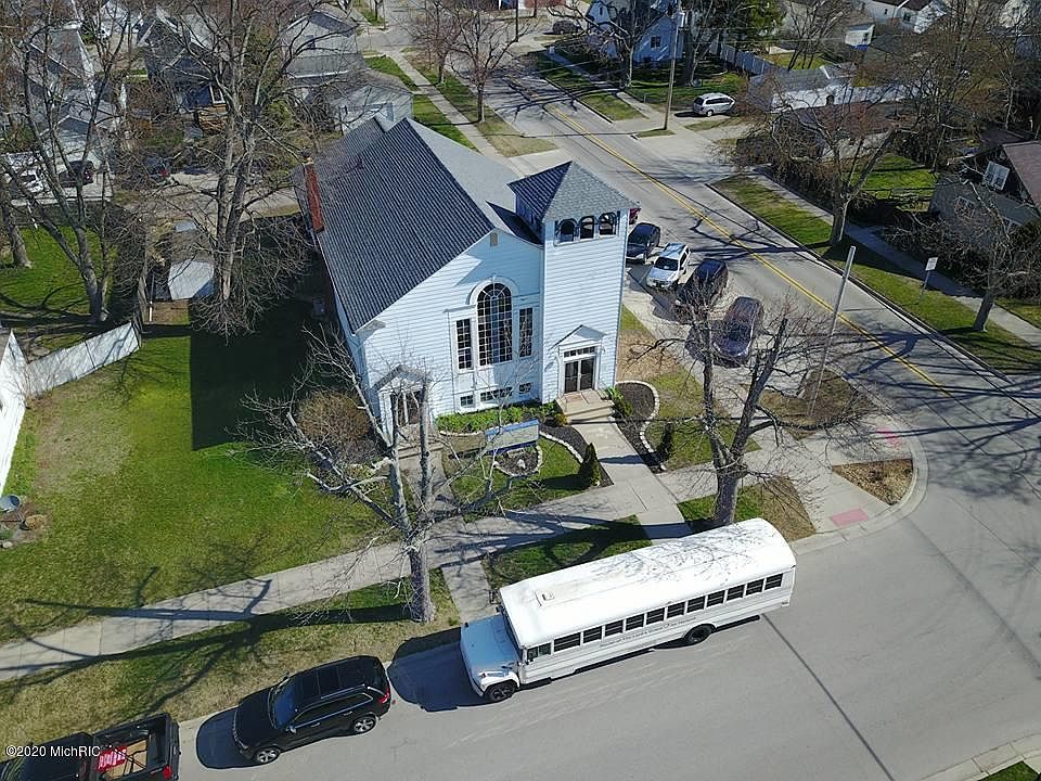 1st image of 173 W 20th St