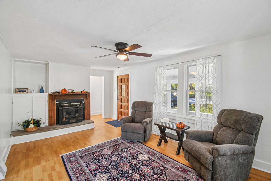 next background image